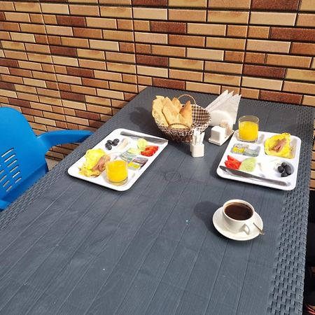Mahali Hotel Batumi Exterior foto
